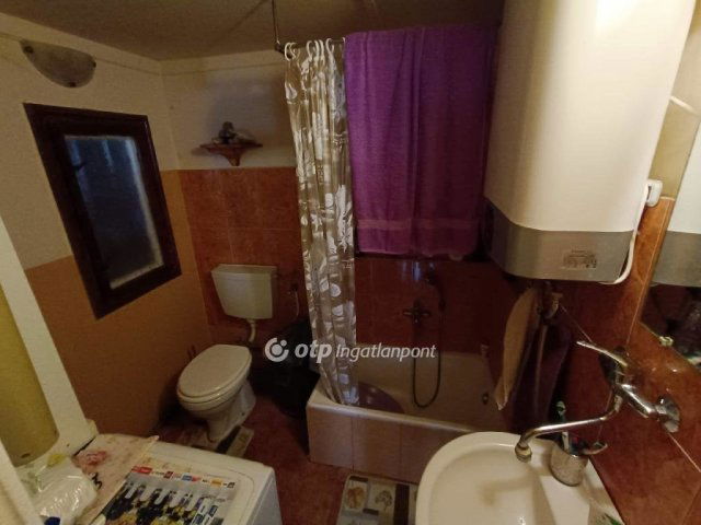 Eladó családi ház, Solymáron 113.5 M Ft, 3+2 szobás