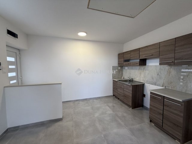 Eladó téglalakás, Tokodon 39.9 M Ft, 2 szobás