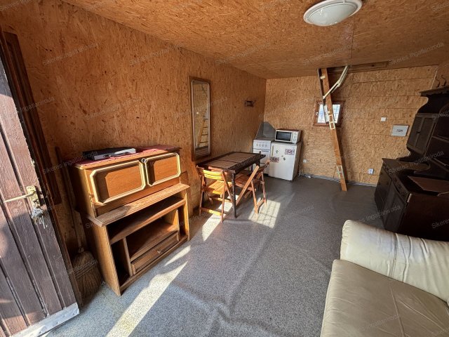 Eladó nyaraló, Oroszlányban 13 M Ft, 2 szobás