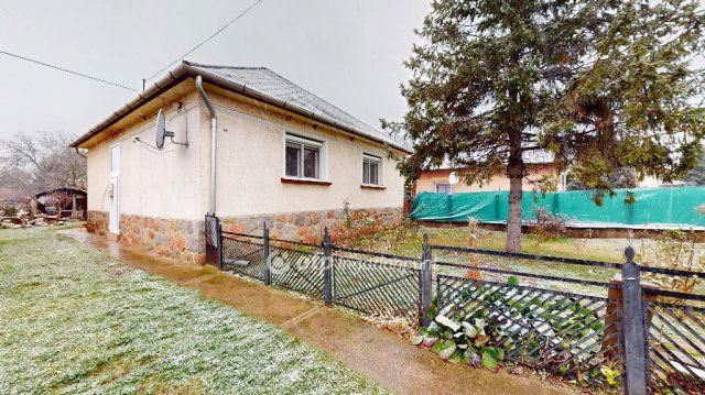 Eladó családi ház, Szikszón 43 M Ft, 3+1 szobás