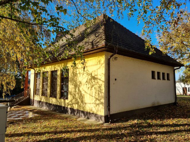 Eladó üzlethelyiség, Viszen 42 M Ft / költözzbe.hu