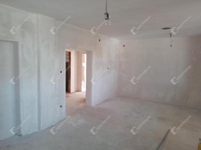 Eladó családi ház, Szabadkígyóson 43.5 M Ft, 5 szobás