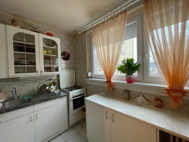 Eladó panellakás, Miskolcon, Virág utcában 31.99 M Ft, 2 szobás