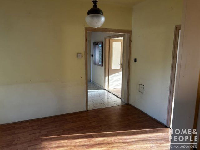 Eladó családi ház, Deszken 64.9 M Ft, 3 szobás