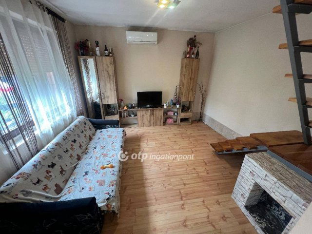 Eladó családi ház, Farmoson 22.9 M Ft, 2+1 szobás
