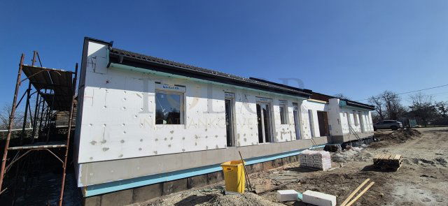 Eladó ikerház, Gyálon 114.9 M Ft, 5 szobás