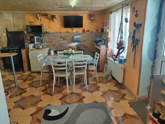 Eladó családi ház, Ászáron 31.9 M Ft, 3 szobás