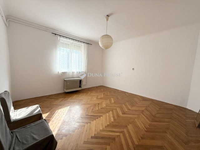 Eladó téglalakás, Budapesten, X. kerületben 47.5 M Ft, 1 szobás