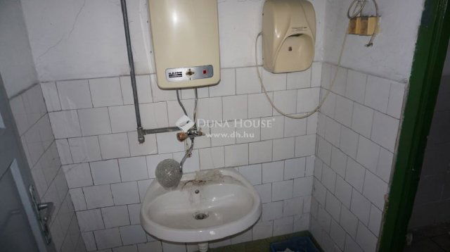 Kiadó ipari ingatlan, Zalaegerszegen 3990 E Ft / hó