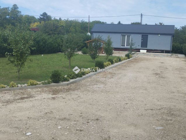 Eladó családi ház, Fehérvárcsurgón 37 M Ft, 3 szobás