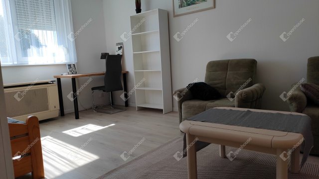 Kiadó téglalakás, albérlet, Debrecenben 200 E Ft / hó, 2 szobás