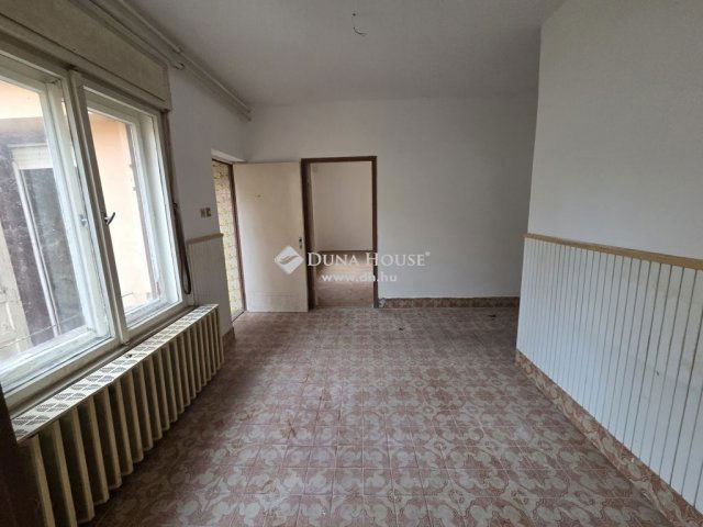 Eladó családi ház, Harkányban 37 M Ft, 4 szobás