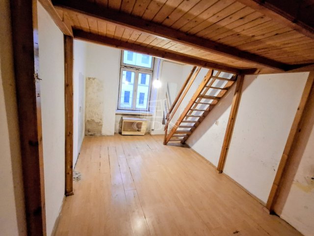 Eladó téglalakás, Budapesten, VIII. kerületben, Baross utcában