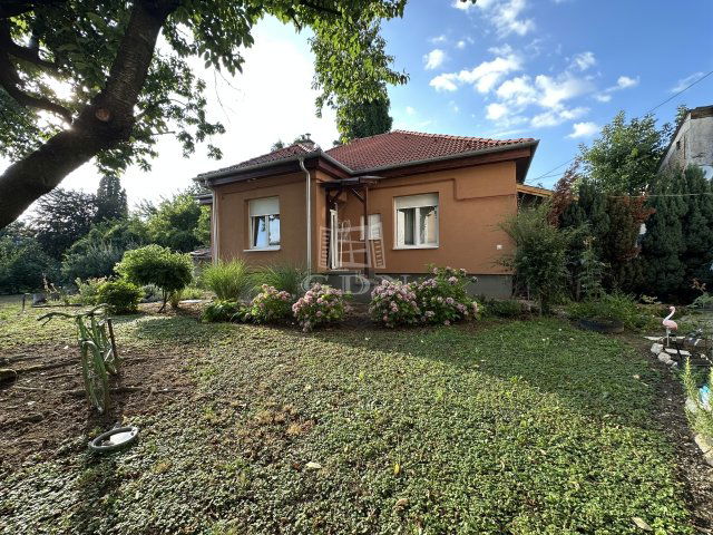 Eladó téglalakás, Kaposváron 44.9 M Ft, 2 szobás