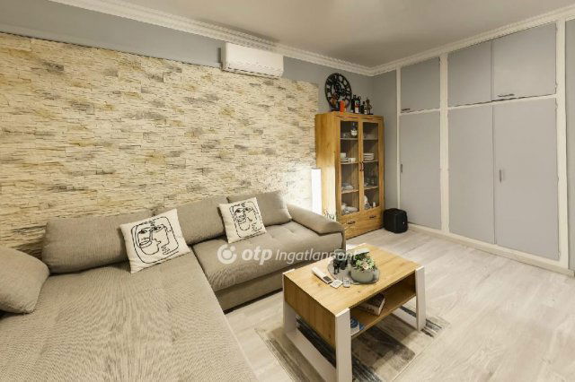 Eladó téglalakás, Miskolcon 38 M Ft, 2 szobás