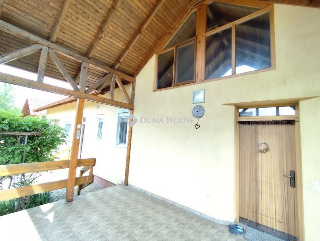Eladó családi ház, Tiszafüreden 199.9 M Ft, 4 szobás