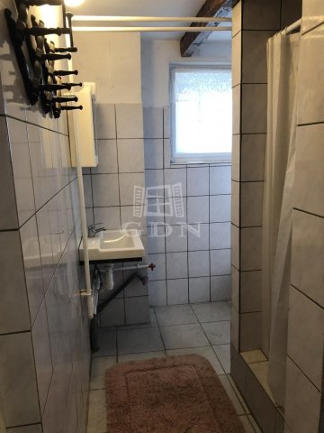 Eladó családi ház, Baján 16.5 M Ft, 1+2 szobás