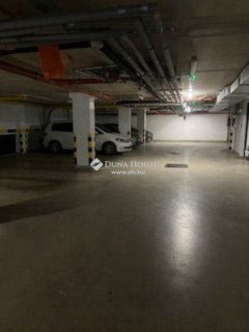 Eladó garázs, Budapesten, XIII. kerületben, Kucsma utcában