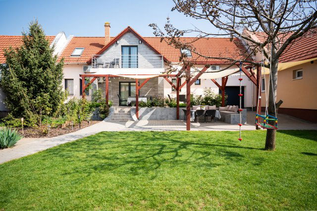 Eladó sorház, Hatvanban 125 M Ft, 5 szobás / költözzbe.hu