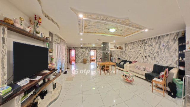 Eladó családi ház, Szomolyán 47.9 M Ft, 3 szobás