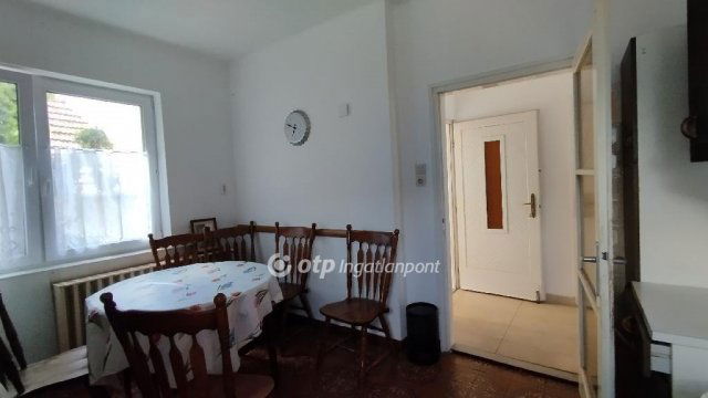 Eladó családi ház, Jászberényben 62 M Ft, 3+7 szobás