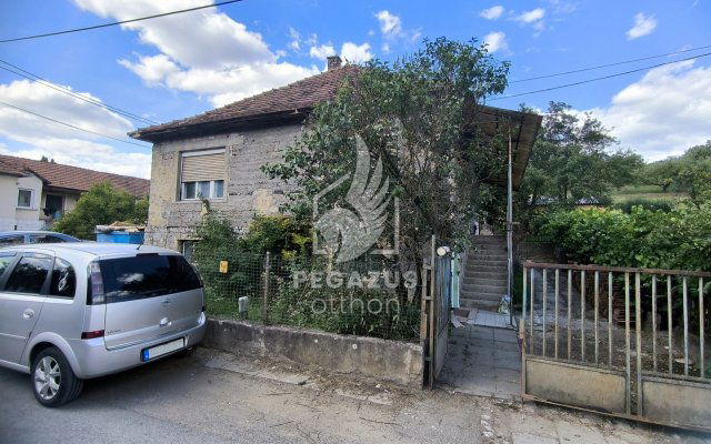 Eladó családi ház, Ózdon, Nagyvölgyi úton 5.5 M Ft, 2 szobás