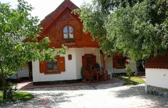 Eladó üzlethelyiség, Gyenesdiáson 600 M Ft, 18 szobás