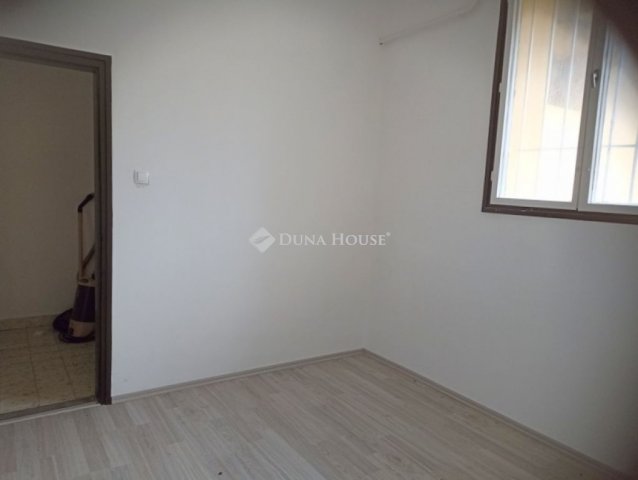 Eladó iroda, Nagykanizsán 105 M Ft / költözzbe.hu