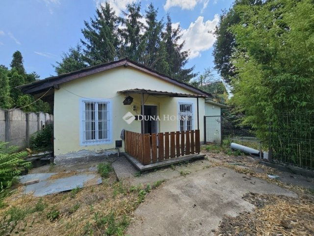 Eladó családi ház, Gödön 100 M Ft, 7 szobás