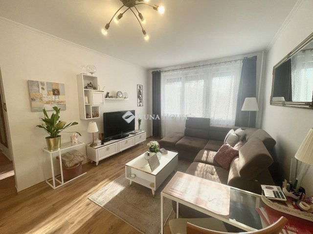 Eladó panellakás, Budapesten, III. kerületben 69.99 M Ft
