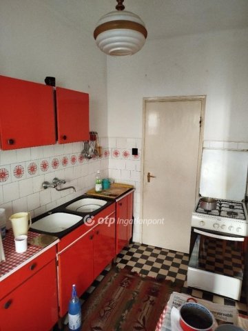 Eladó sorház, Pápán 51 M Ft, 3+1 szobás / költözzbe.hu