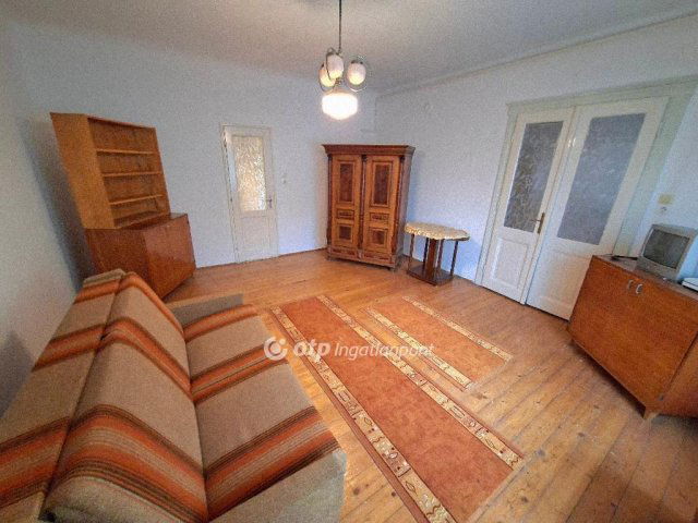 Eladó családi ház, Baján 38 M Ft, 4+1 szobás