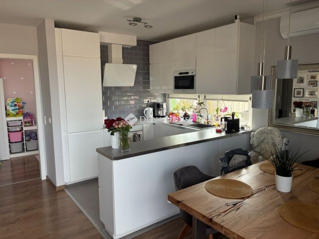 Eladó téglalakás, Budapesten, X. kerületben 129.9 M Ft, 3 szobás