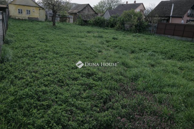 Eladó telek, Baján 19 M Ft / költözzbe.hu