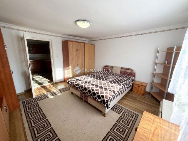 Eladó családi ház, Szigethalmon 59.8 M Ft, 2 szobás