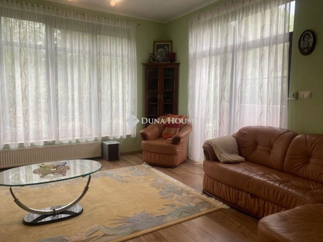 Eladó családi ház, Veresegyházon 188 M Ft, 6 szobás