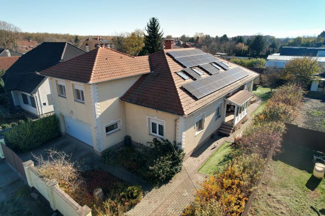 Eladó családi ház, Debrecenben, Kastély utcában 159.9 M Ft