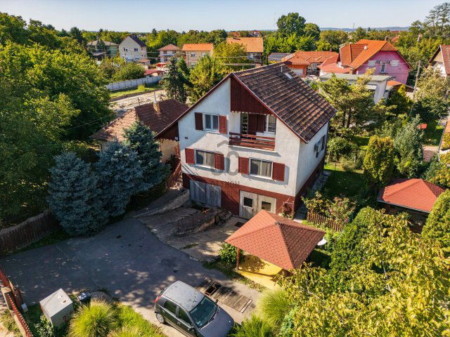 Eladó családi ház, Szigetszentmiklóson 89.9 M Ft, 5 szobás