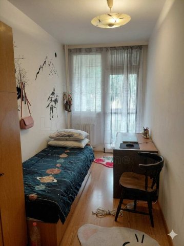 Eladó panellakás, Oroszlányban 30.99 M Ft, 2+1 szobás
