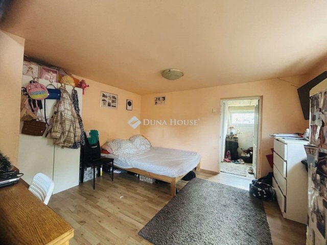 Eladó családi ház, Szigetszentmiklóson 22.9 M Ft, 3 szobás