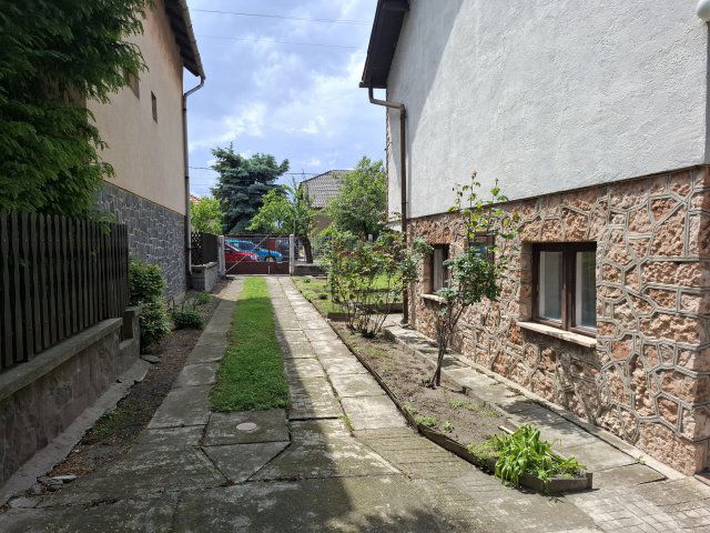Eladó családi ház, Tatabányán 62.99 M Ft, 3 szobás