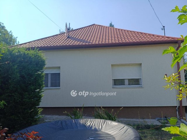 Eladó családi ház, Pusztazámoron 76 M Ft, 2 szobás