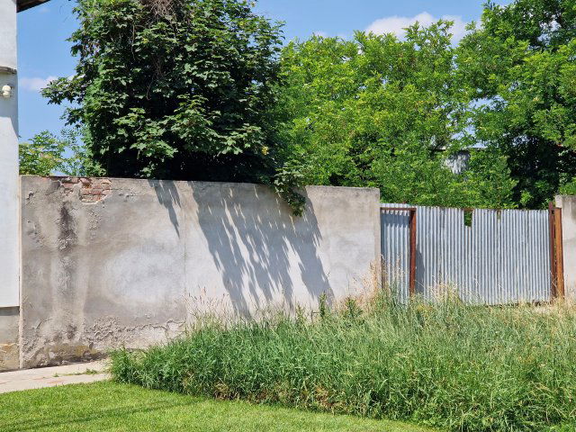 Eladó telek, Makón, Wekerle utcában 10.5 M Ft