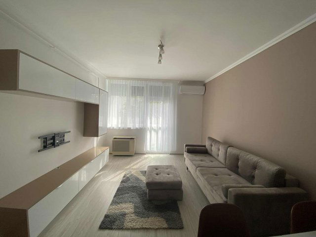 Eladó téglalakás, Debrecenben, Füredi úton 65 M Ft, 2 szobás