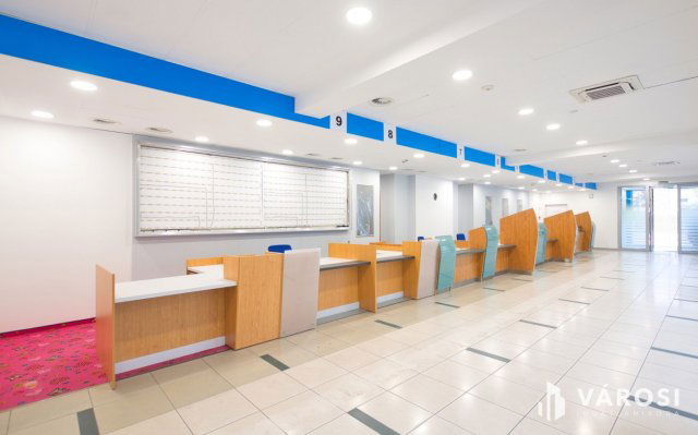 Kiadó üzlethelyiség, Békéscsabán 1770 E Ft / hó