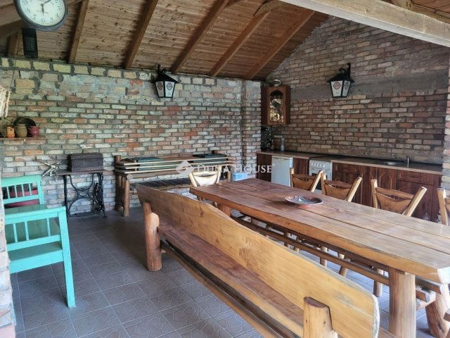 Eladó családi ház, Alsónémediben 165.9 M Ft, 4 szobás