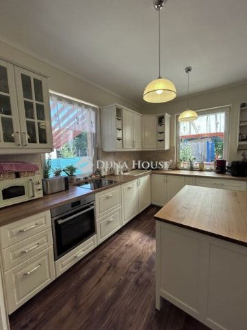 Eladó családi ház, Erdőkertesen 129.9 M Ft, 5 szobás