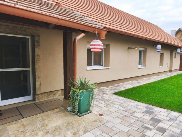 Eladó családi ház, Sáskán 79 M Ft, 2+1 szobás