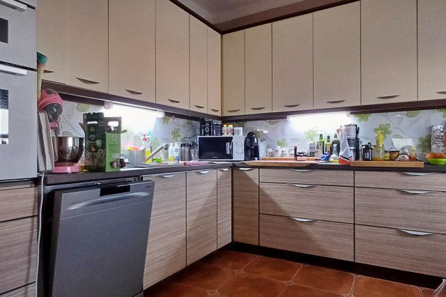 Eladó családi ház, Bodajkon 85 M Ft, 6 szobás