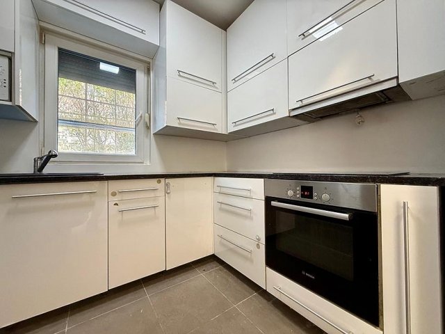 Eladó családi ház, Budapesten, III. kerületben 299.9 M Ft